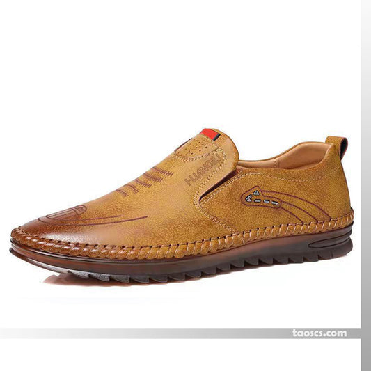 CLARKE – Slip On Leather Loafers