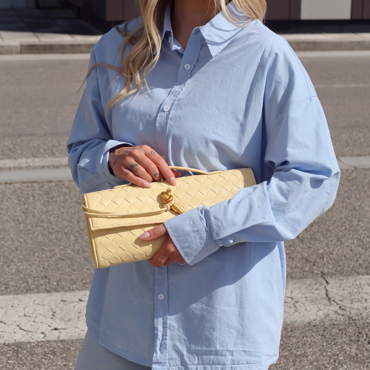 Bolso de Mano Margo de Cuero