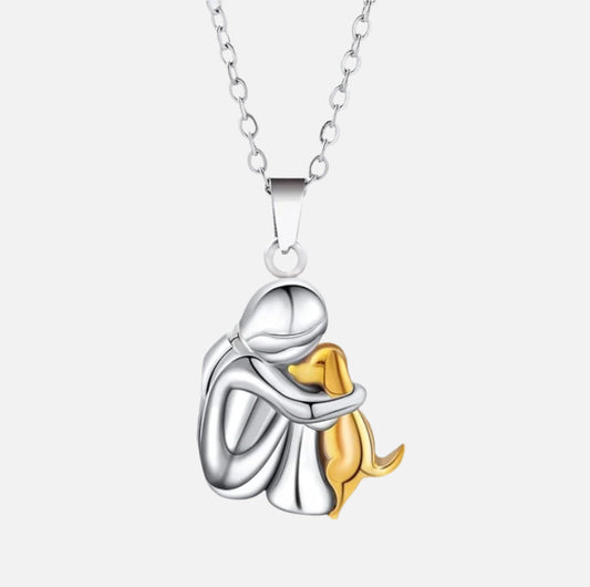 SOLEN – Dog Embrace Necklace