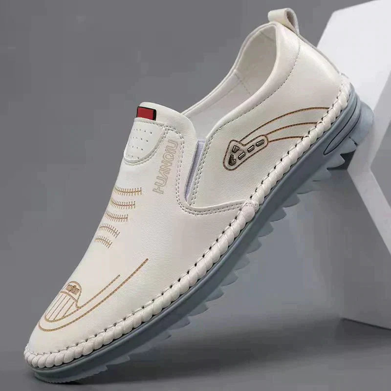 CLARKE – Slip On Leather Loafers
