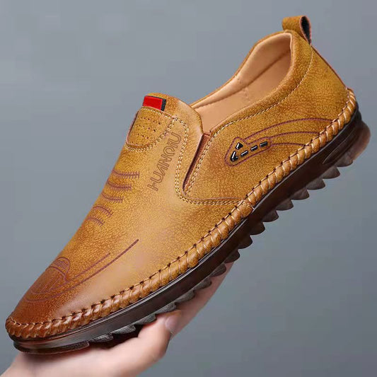 CLARKE – Slip On Leather Loafers