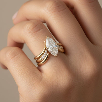 ELARA – Drop Crown Gold Ring