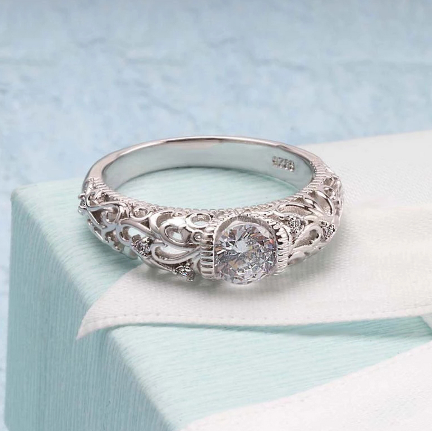SERELIA – Elegant Sterling Silver Ring