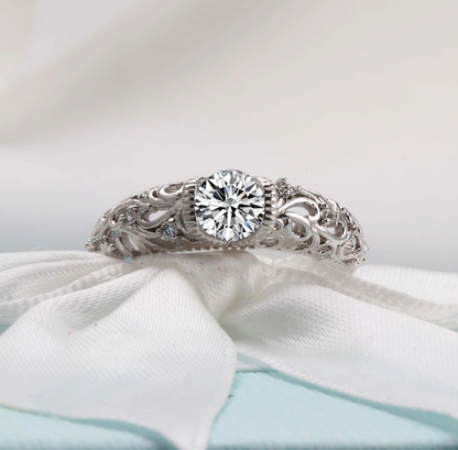SERELIA – Elegant Sterling Silver Ring