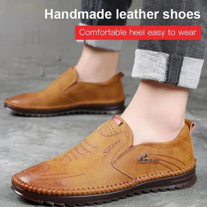 CLARKE – Slip On Leather Loafers