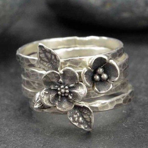 LYSORA – Vintage Flower Silver Layer Ring